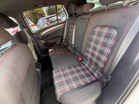 2019 Volkswagen Golf GTI S