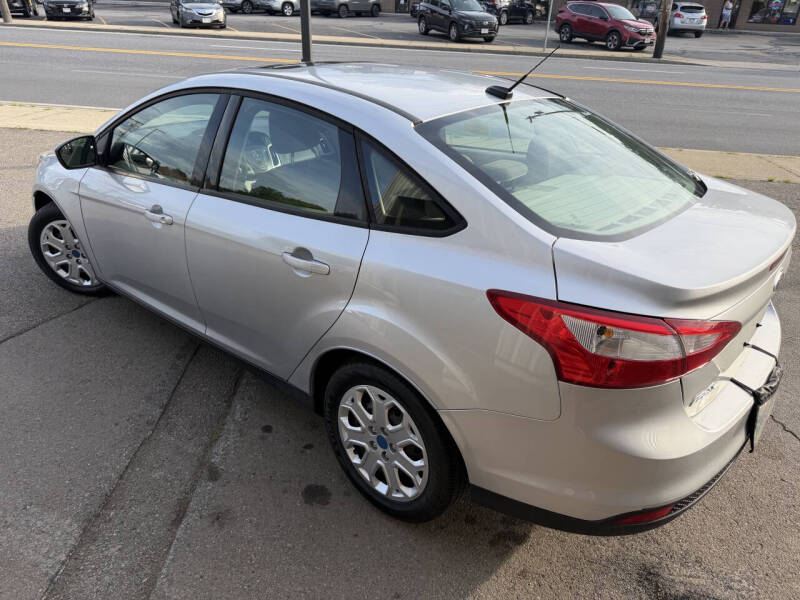 2012 Ford Focus SE - Photo 8