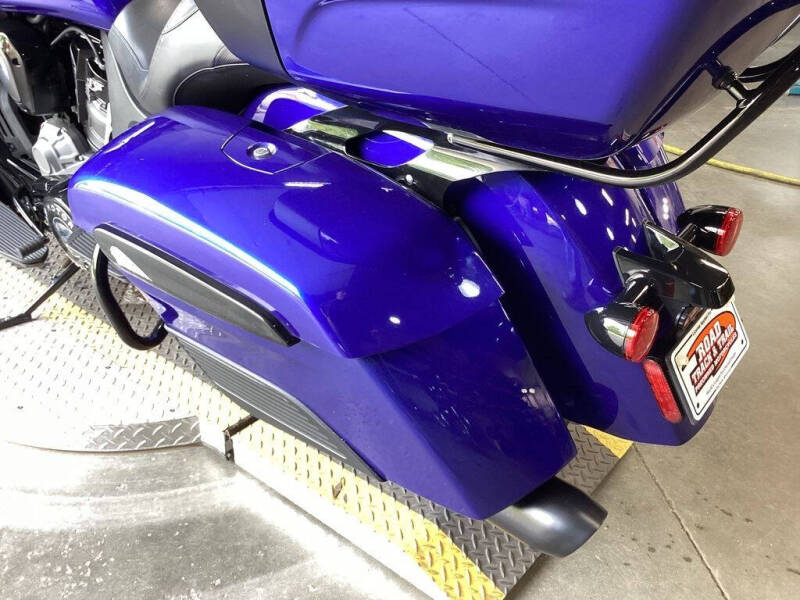 2022 Indian Pursuit Dark Horse Spirit Blue