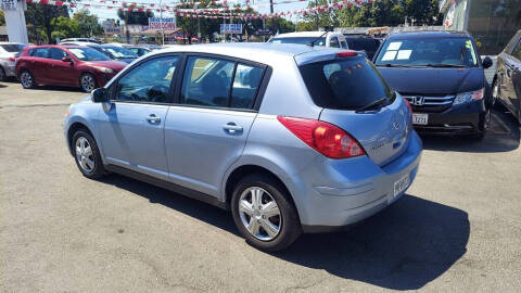 2011 Nissan Versa 1.8 S