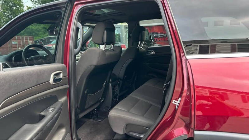 2018 Jeep Grand Cherokee Laredo E