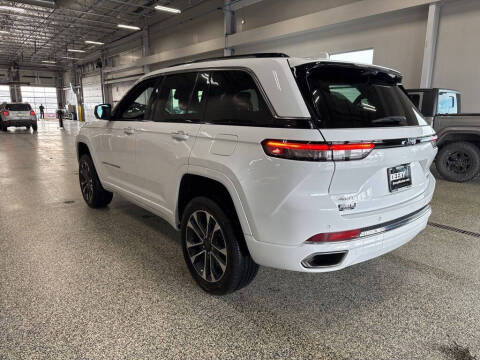 2022 Jeep Grand Cherokee Overland