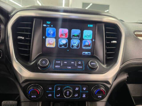 2017 GMC Acadia SLE-2