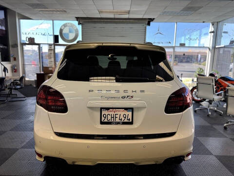 2014 Porsche Cayenne GTS