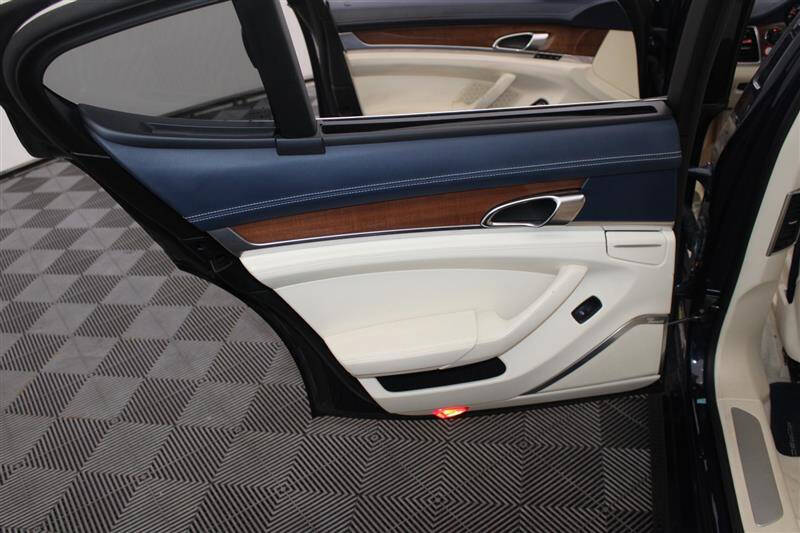 2011 Porsche Panamera