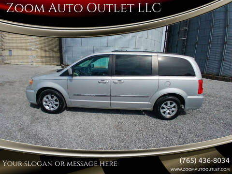 2012 Chrysler Town and Country for sale at Zoom Auto Outlet LLC in Thorntown IN