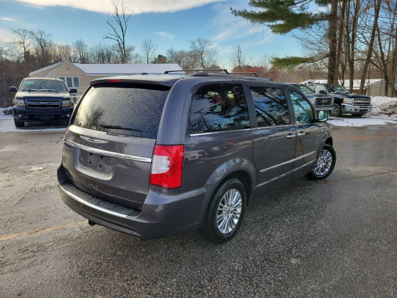 2014 Chrysler Town and Country 30th Anniversary