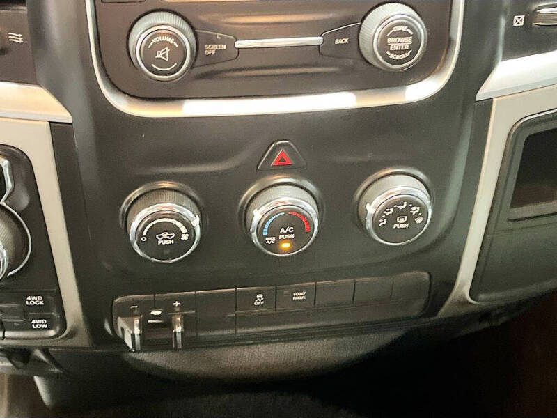 2017 RAM 1500 SLT