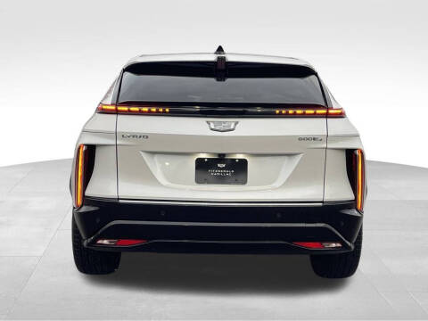 2024 Cadillac LYRIQ Luxury 3
