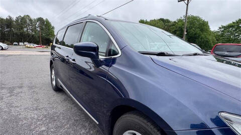 2017 Chrysler Pacifica Touring-L Plus