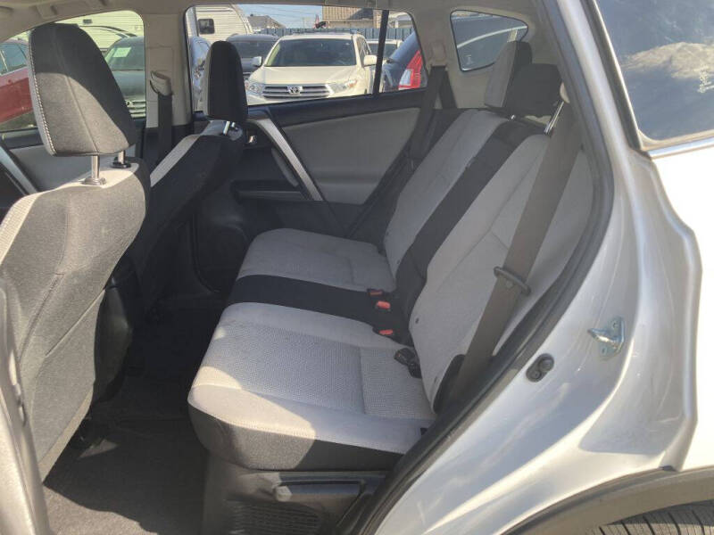 2017 Toyota RAV4 Hybrid LE Plus