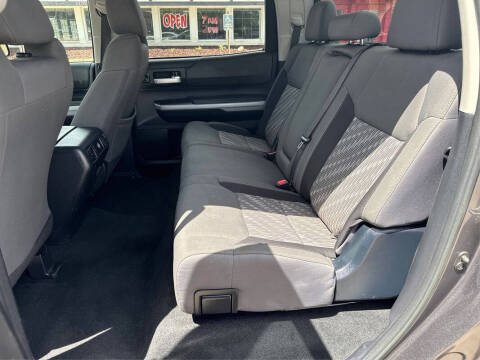 2018 Toyota Tundra SR5