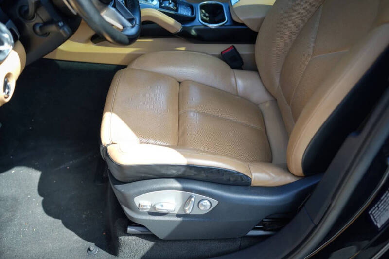 2017 Porsche Cayenne S