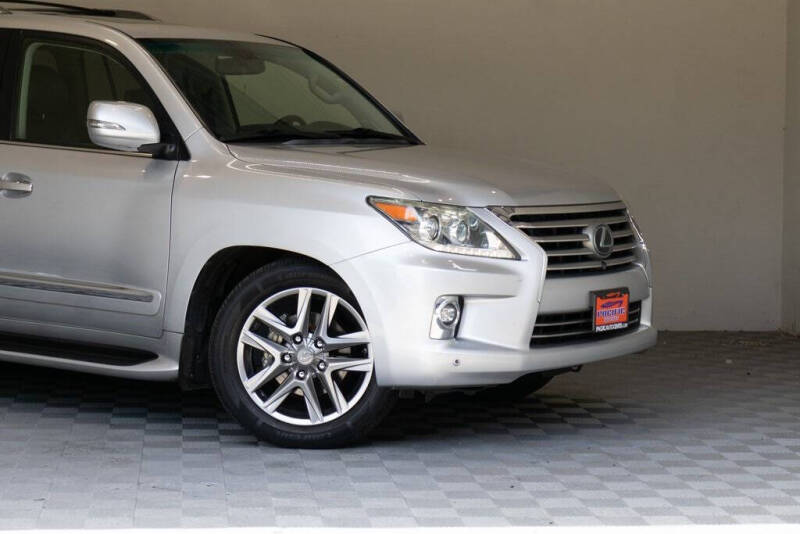 2014 Lexus LX 570