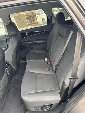 2020 Kia Sorento S V6