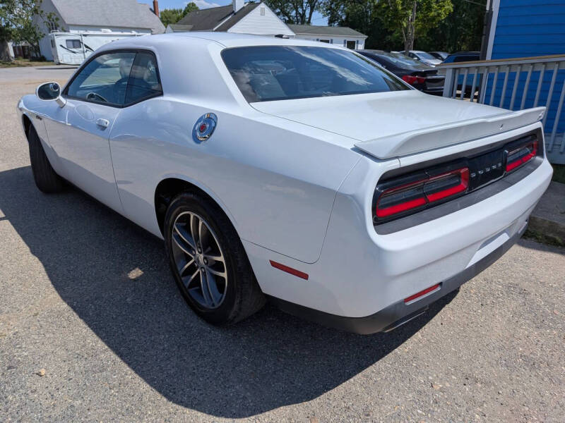 2019 Dodge Challenger SXT