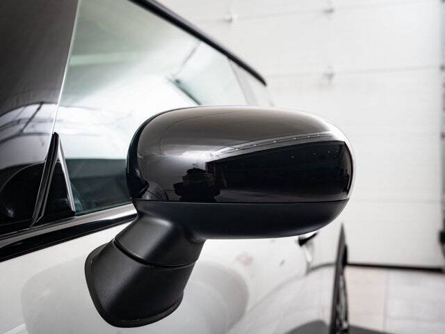 2025 MINI Hardtop 2 Door Cooper Signature Trim