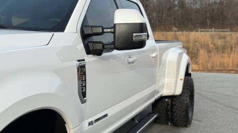 2017 Ford F-350 Super Duty Lariat