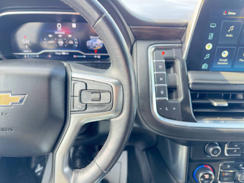 2022 Chevrolet Suburban LT