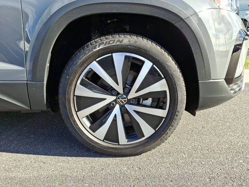 2022 Volkswagen Taos SE 4Motion