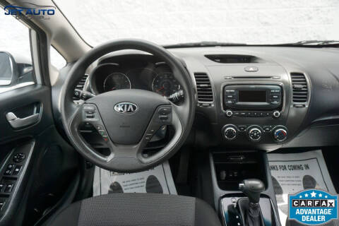2017 Kia Forte5 LX