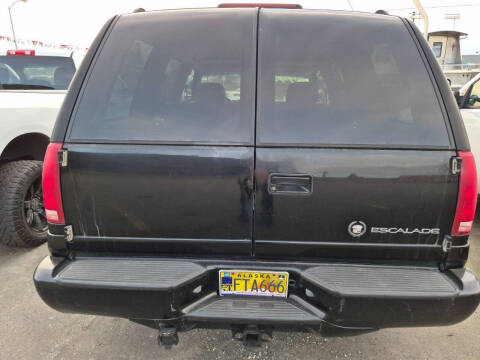 2000 Cadillac Escalade