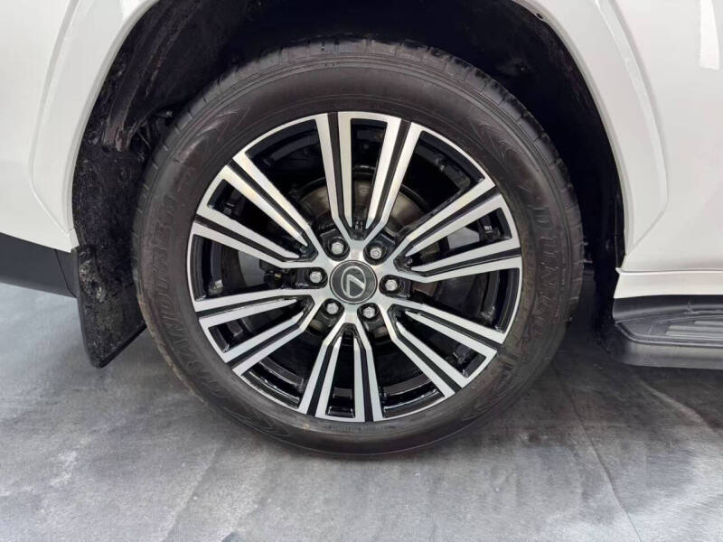 2024 Lexus LX 600 Luxury