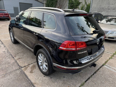 2016 Volkswagen Touareg VR6 Sport