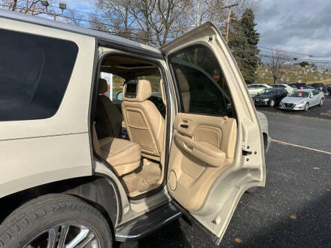 2012 Cadillac Escalade Luxury