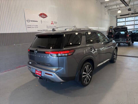 2025 Nissan Pathfinder Platinum