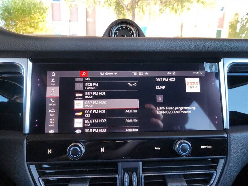 2022 Porsche Macan