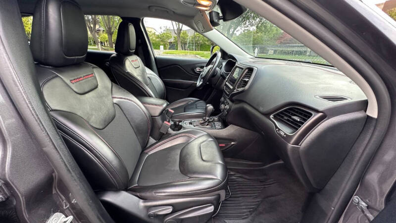 2020 Jeep Cherokee Trailhawk