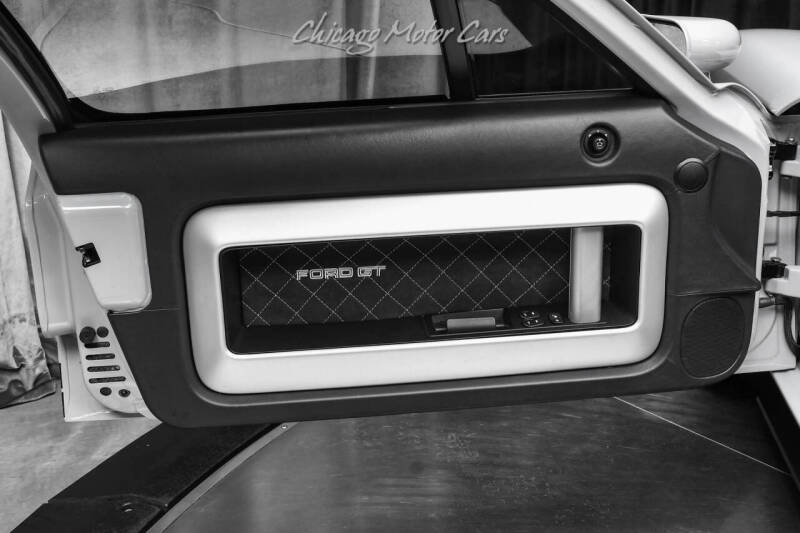 2005 Ford GT