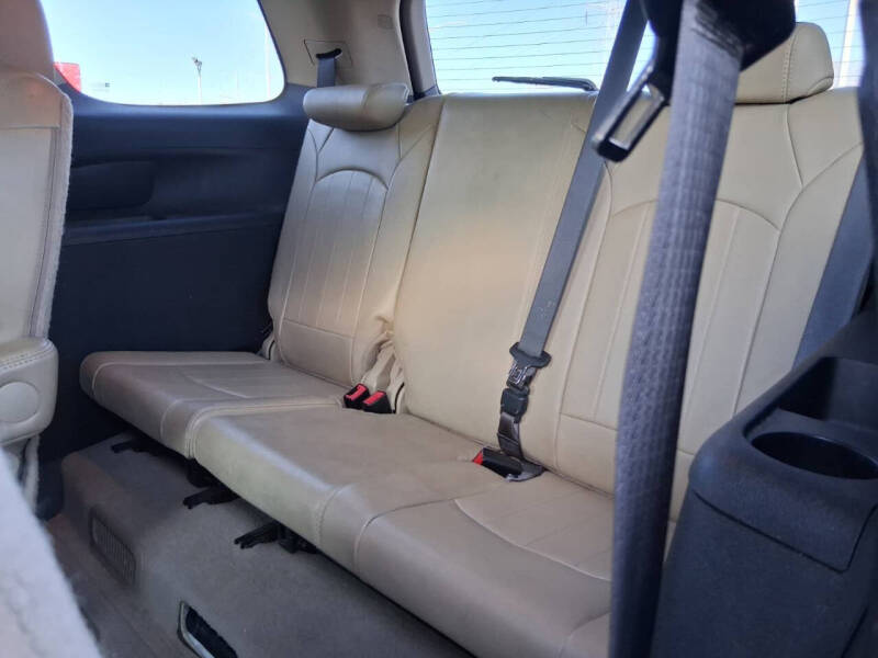 2011 GMC Acadia Denali