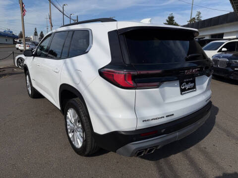 2024 GMC Acadia Elevation