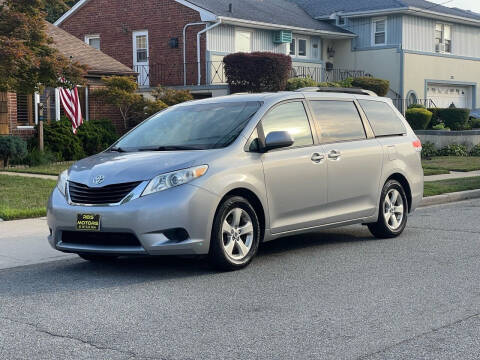 2014 Toyota Sienna for sale at Reis Motors LLC in Lawrence NY