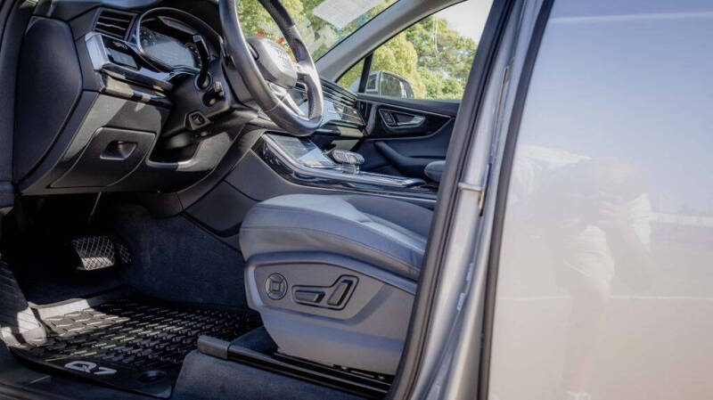 2022 Audi Q7 quattro Premium 55 TFSI