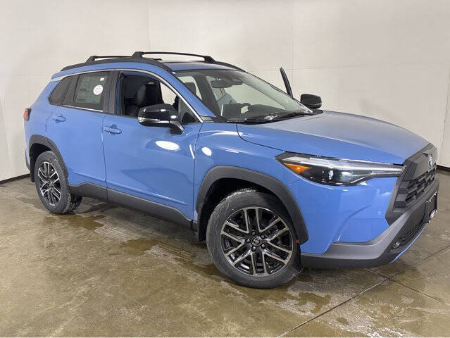 2026 Toyota Corolla Cross XLE's photo