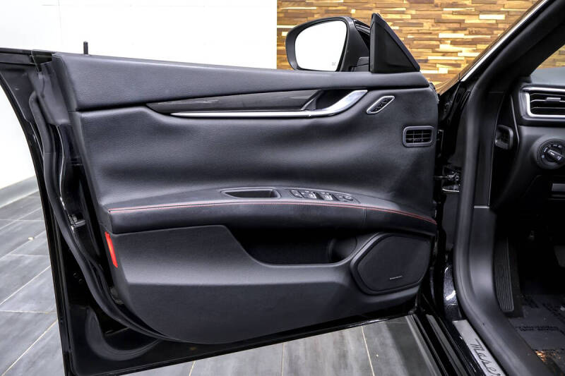 2017 Maserati Ghibli