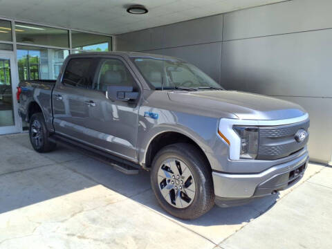 2025 Ford F-150 Lightning Flash