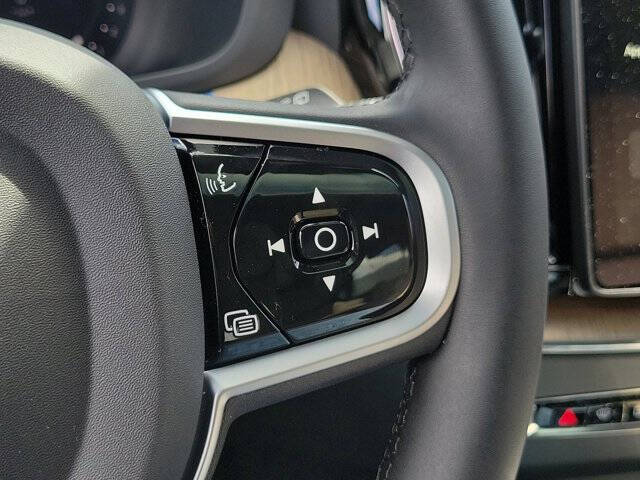 2026 Volvo XC60 B5 Core