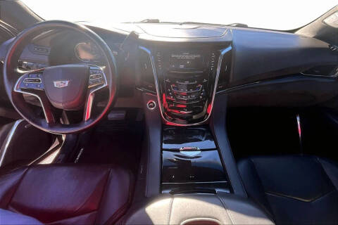 2016 Cadillac Escalade Platinum