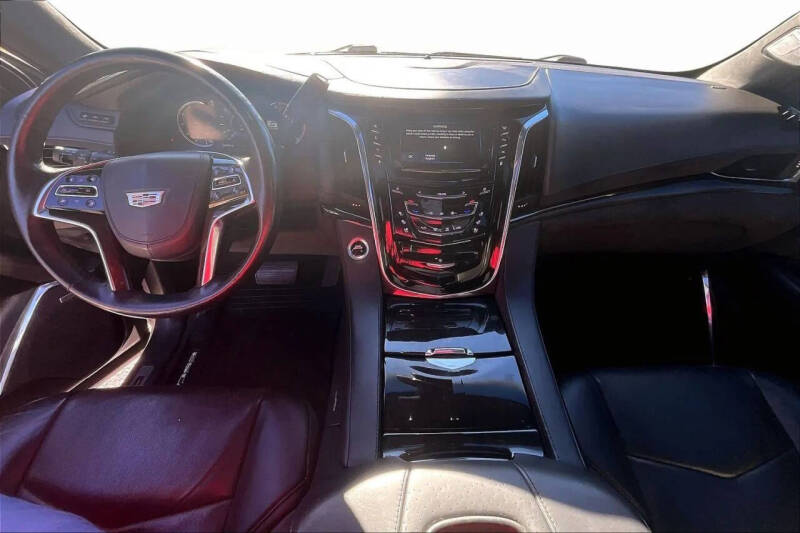 2016 Cadillac Escalade Platinum