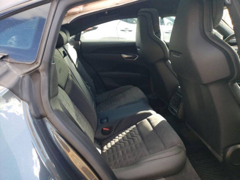 2022 Audi e-tron GT quattro Premium Plus