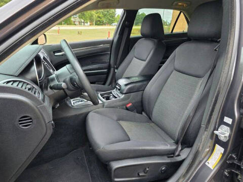 2022 Chrysler 300 Touring