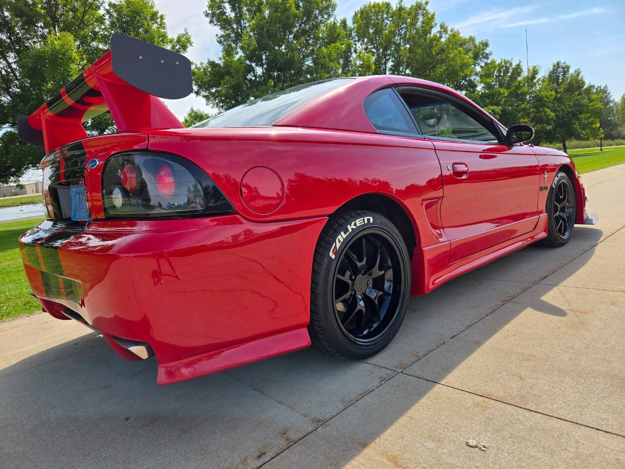 1995 Ford Mustang 16
