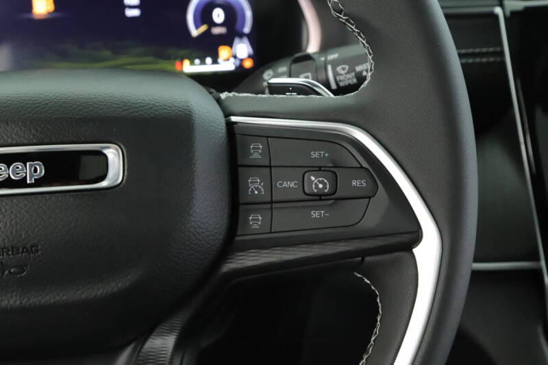 2025 Jeep Grand Cherokee Laredo X