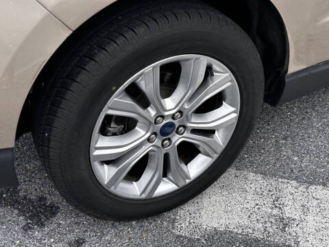 2021 Ford Edge Titanium