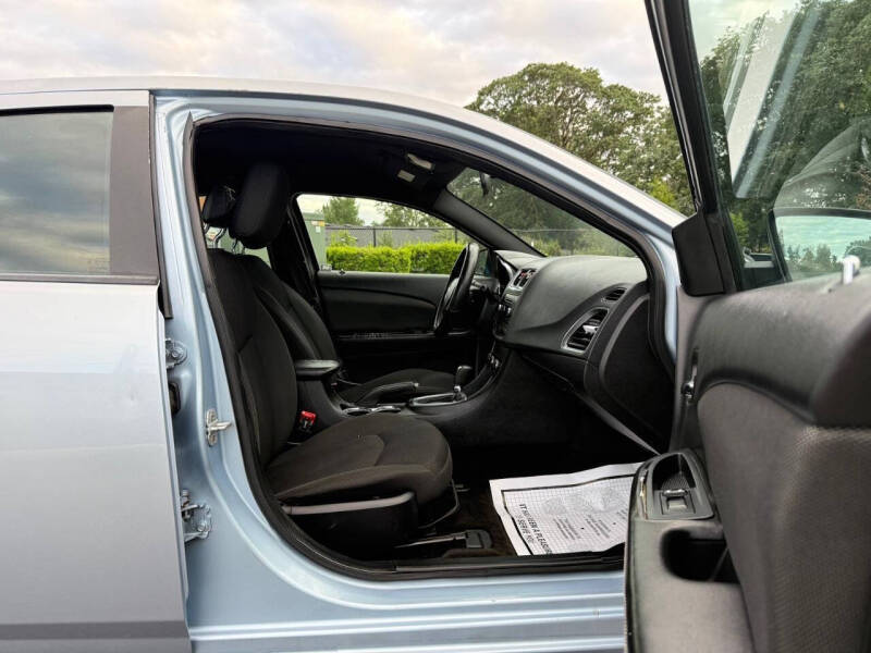 2013 Dodge Avenger SE