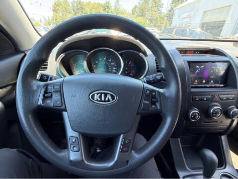 2013 Kia Sorento LX